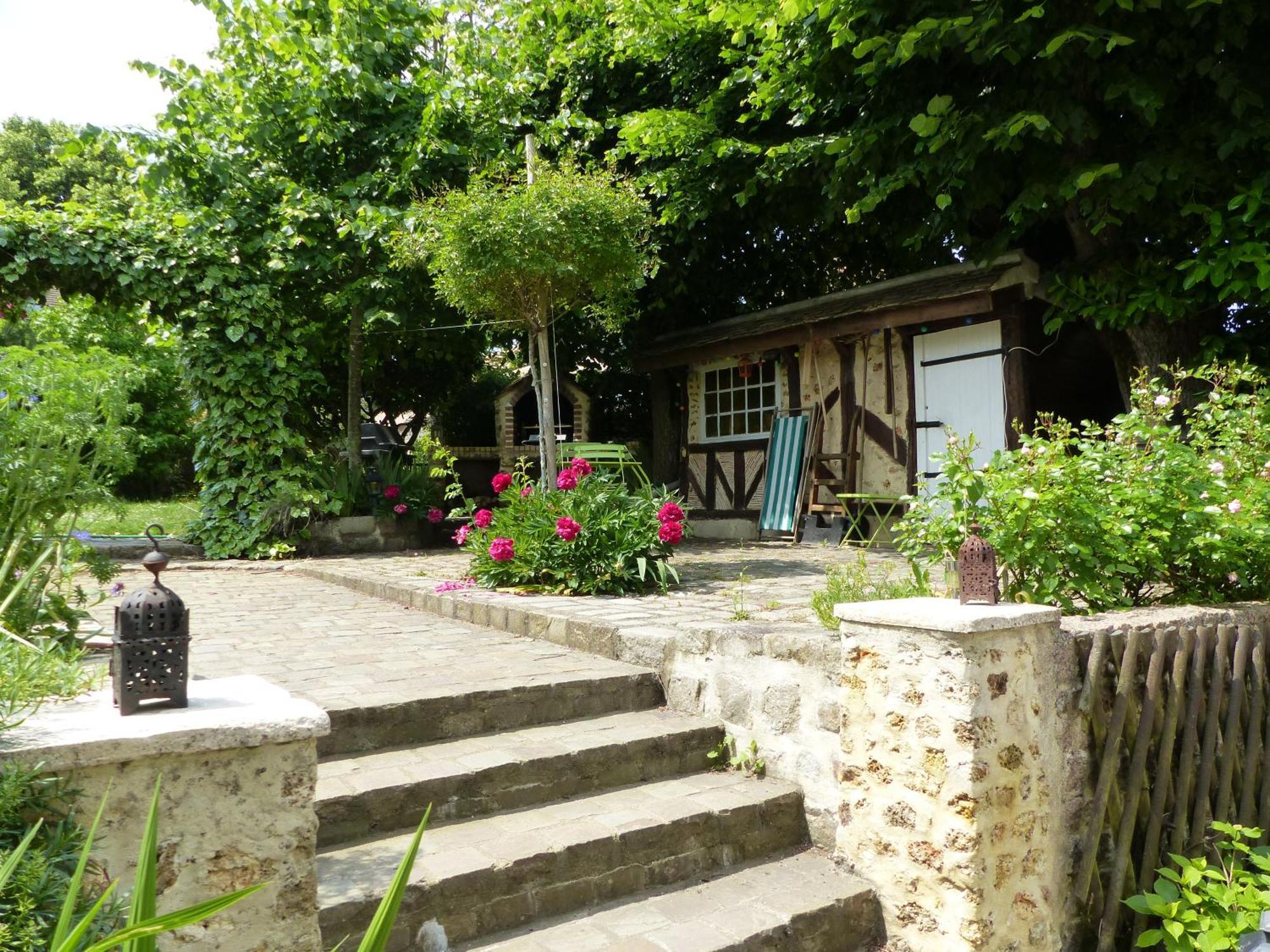Maison D'Hotes La Source Маньи-лез-Амо Экстерьер фото